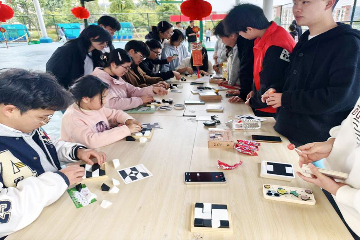 我校大数据学院举办“数绘风采·点亮华章”首届数学文化节