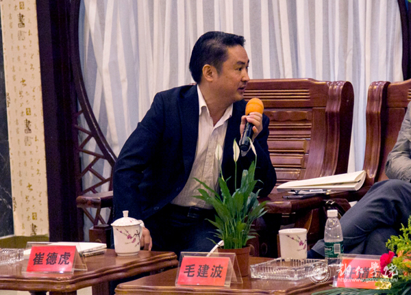 市文联与我校联合主办的“艺道若初 ——同人艺社书画作品邀请展”在铜举行