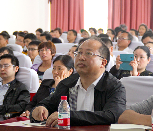 《贵州社会科学》执行主编黄旭东前来我校作学术讲座