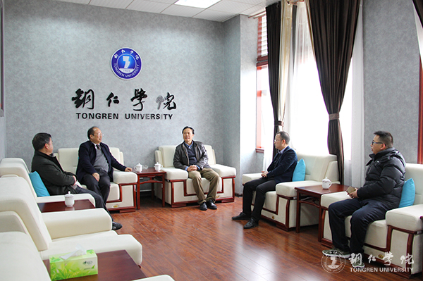 1座谈现场.jpg