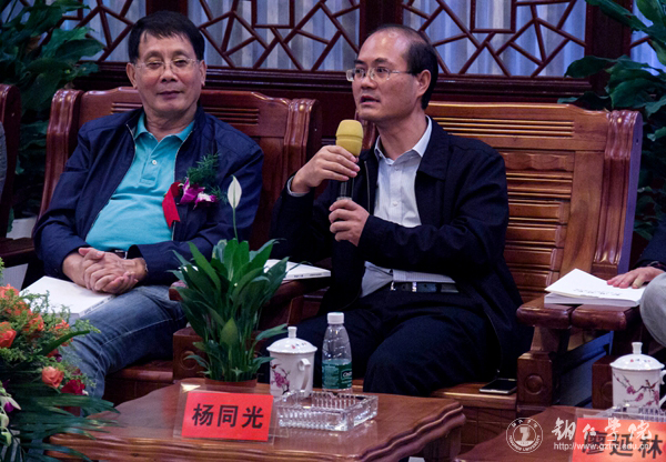 市文联与我校联合主办的“艺道若初 ——同人艺社书画作品邀请展”在铜举行