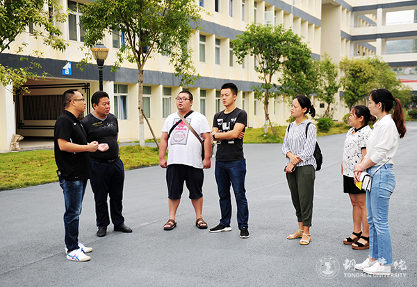 8学工部督查学生到校情况.JPG