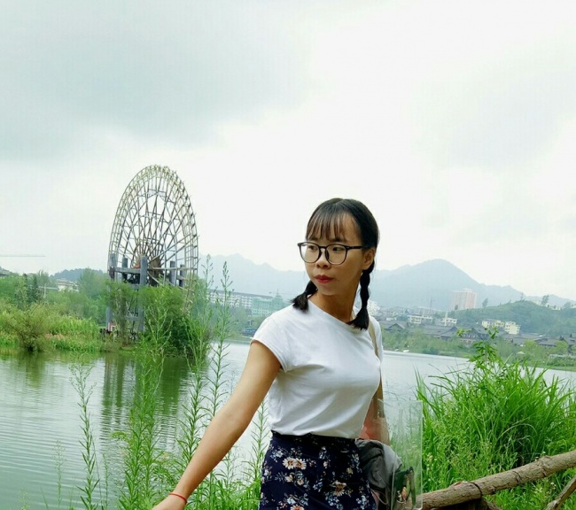 杨慧群.jpg