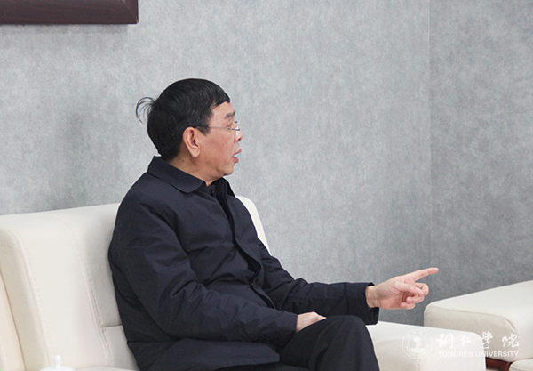 3我校党委书记李树新汇报工作.jpg