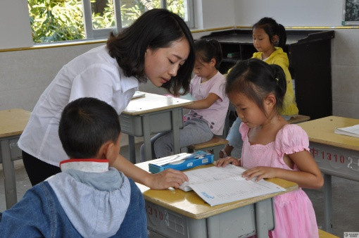 11政本梁娟娟,现为江口县三完小校长.jpg