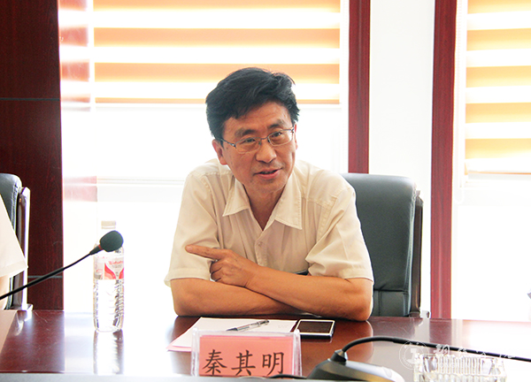 2教育部地理科学类教学指导委员会副主任、北京大学秦其明讲话.jpg