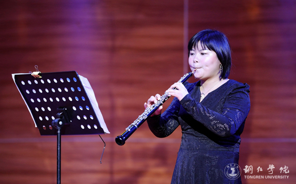2、双簧管演奏《天山牧歌》.JPG