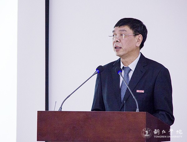 5我校党委书记李树新就学校思想政治教育工作情况作汇报.jpg