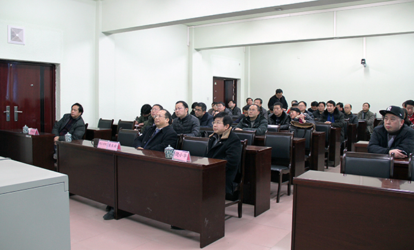 我校组织参加2015年全省教育工作视频会议