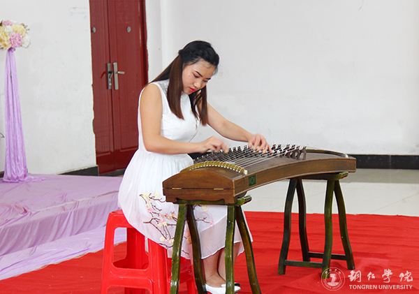 我校艺术学院举办高雅艺术进校园暨教学改革音乐会