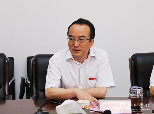 3我校副校长代亮讲话.jpg