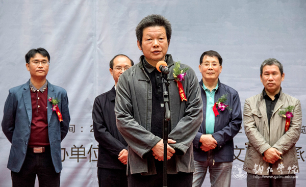 市文联与我校联合主办的“艺道若初 ——同人艺社书画作品邀请展”在铜举行