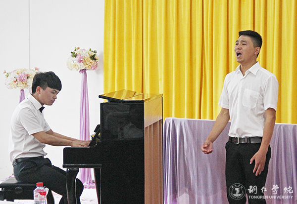 我校艺术学院举办高雅艺术进校园暨教学改革音乐会