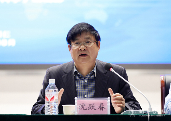 11、《江淮论坛》杂志社主编沈跃春.JPG